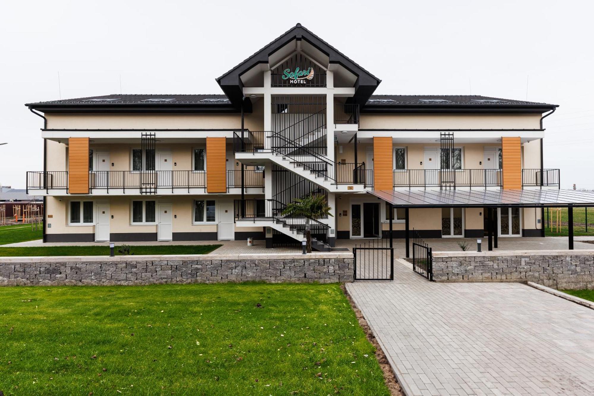 Safari Hotel Seghedin Exterior foto